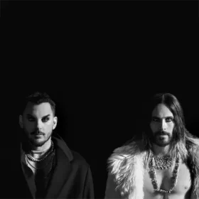bus to thirty seconds to mars